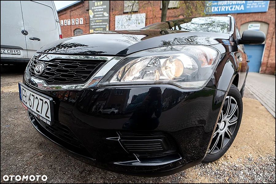 Kia Ceed - 14