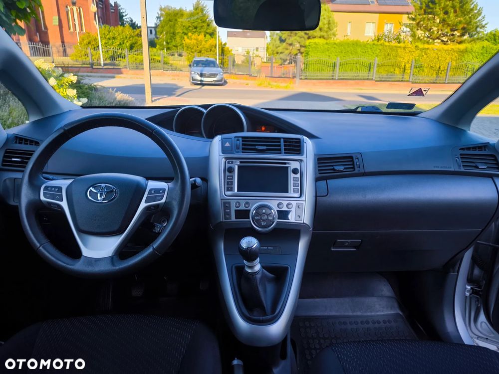 Toyota Verso - 23