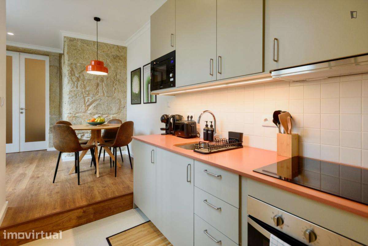 Apartamento com 2 quartos - localizado em Santo Ildefonso Porto - Grande imagem: 2/19