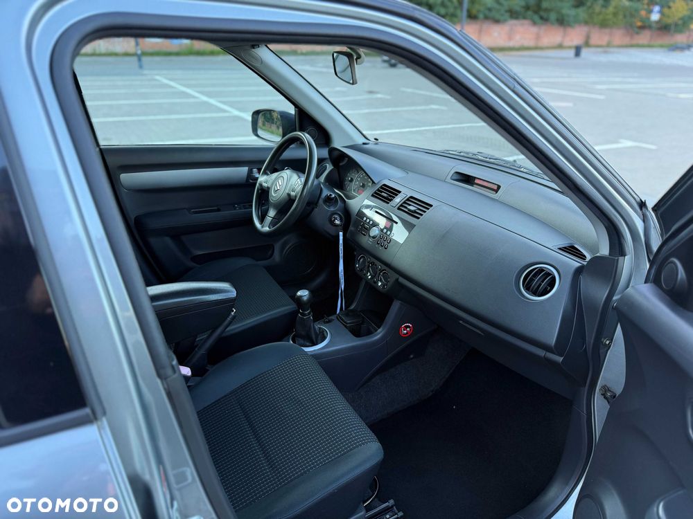 Suzuki Swift - 14