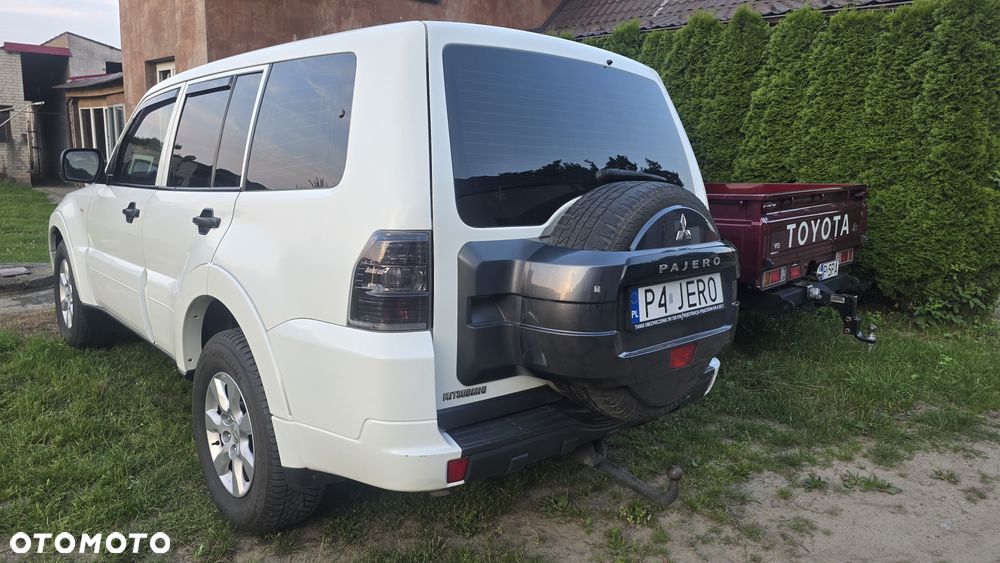 Mitsubishi Pajero - 3