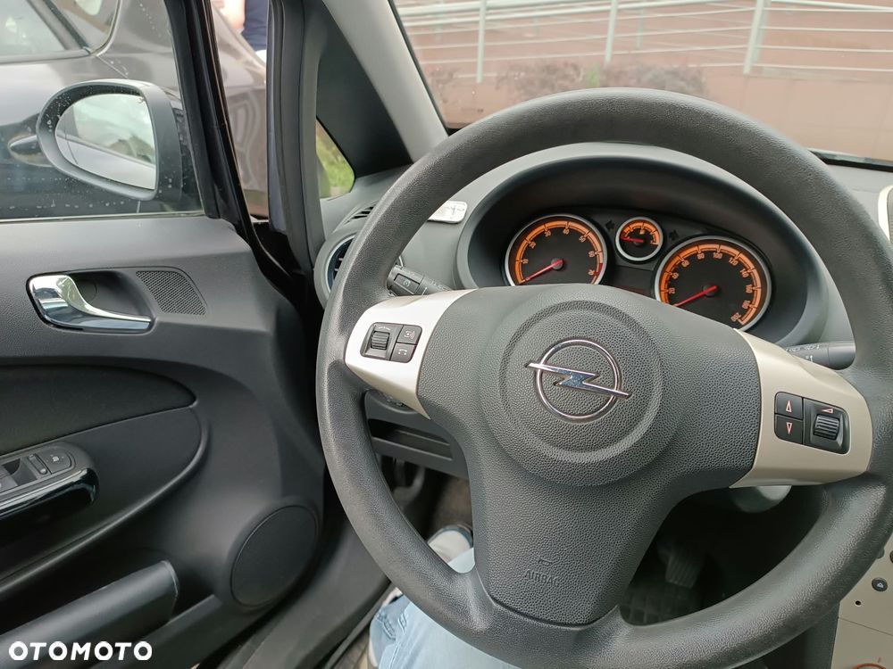 Opel Corsa - 10