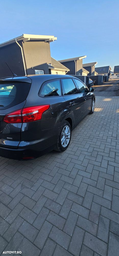 Ford Focus 1.0 EcoBoost Titanium - 8