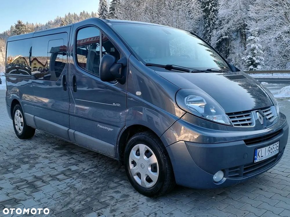 Renault Trafic Grand Passenger Black Edition - 1