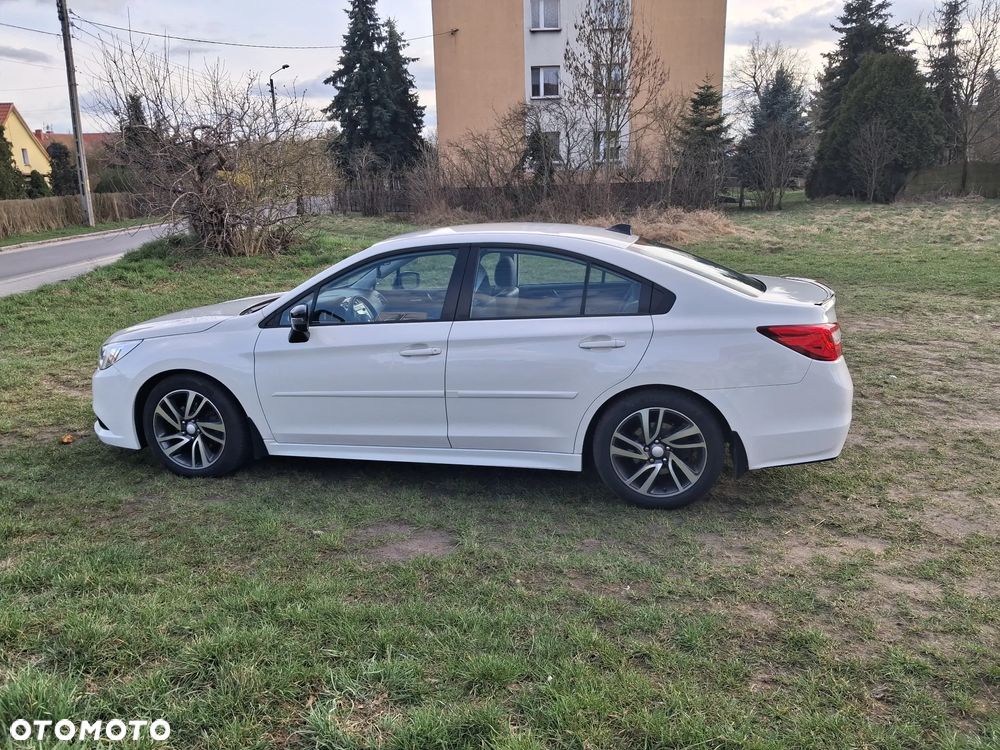 Subaru Legacy 2.5i Sport - 14