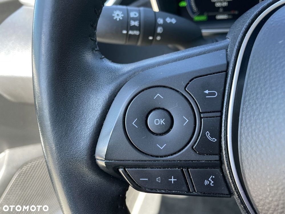 Toyota Corolla 1.8 Hybrid Comfort - 22