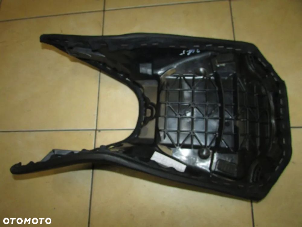 KTM Duke 125 17-23 siedzenie kierowcy - 3