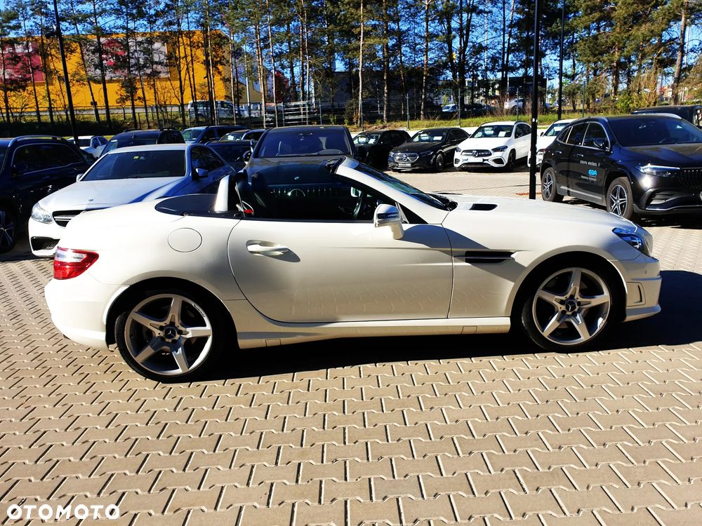 Mercedes-Benz SLK 250 (BlueEFFICIENCY) 7G-TRONIC - 5
