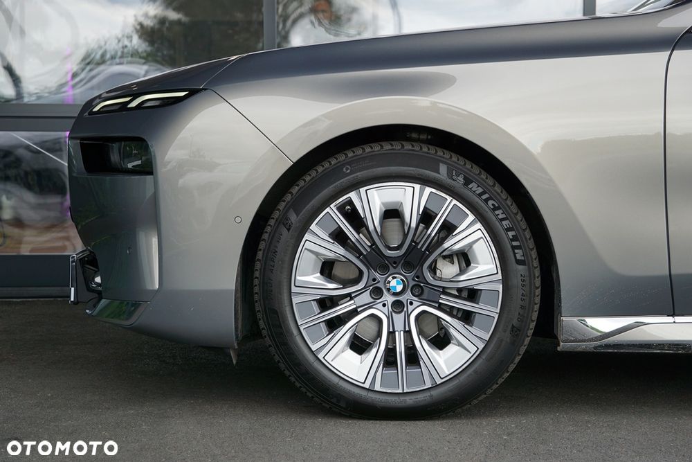 BMW Seria 7 740d xDrive mHEV sport - 9