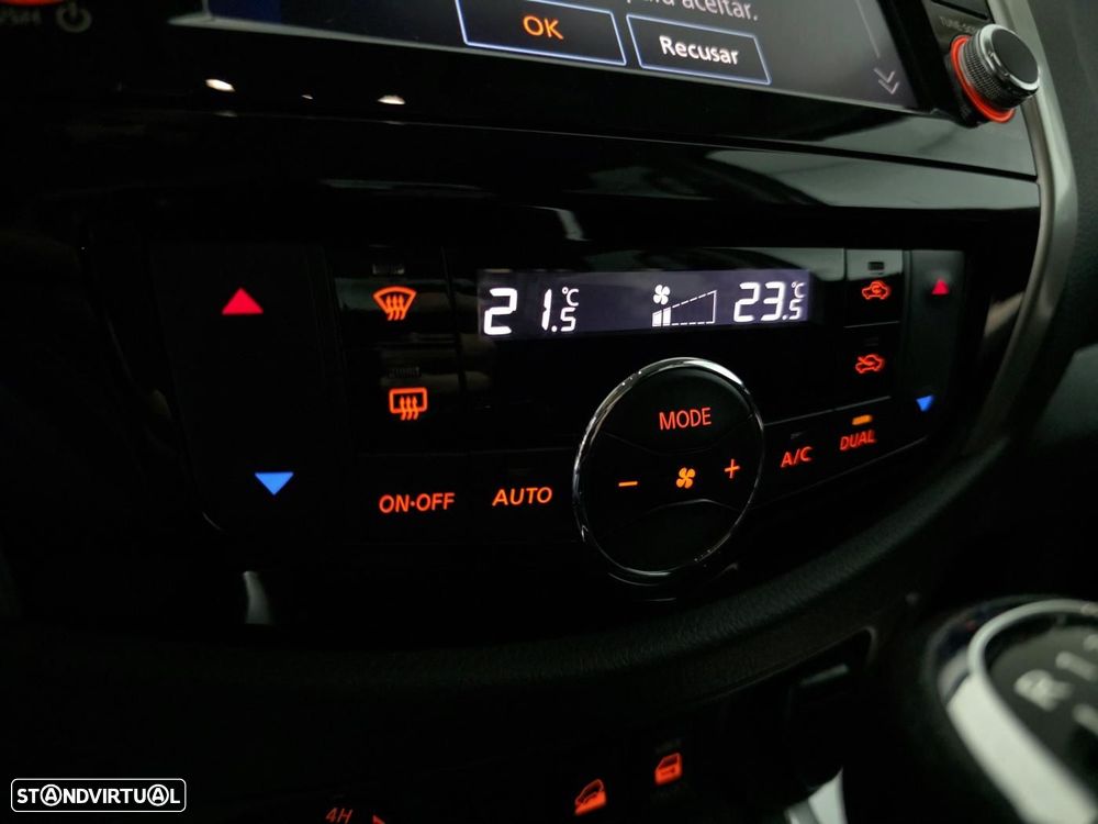 Nissan Navara 2.3 DCI 4WD N-CONNECTA NACIONAL 5 LUGARES - 30