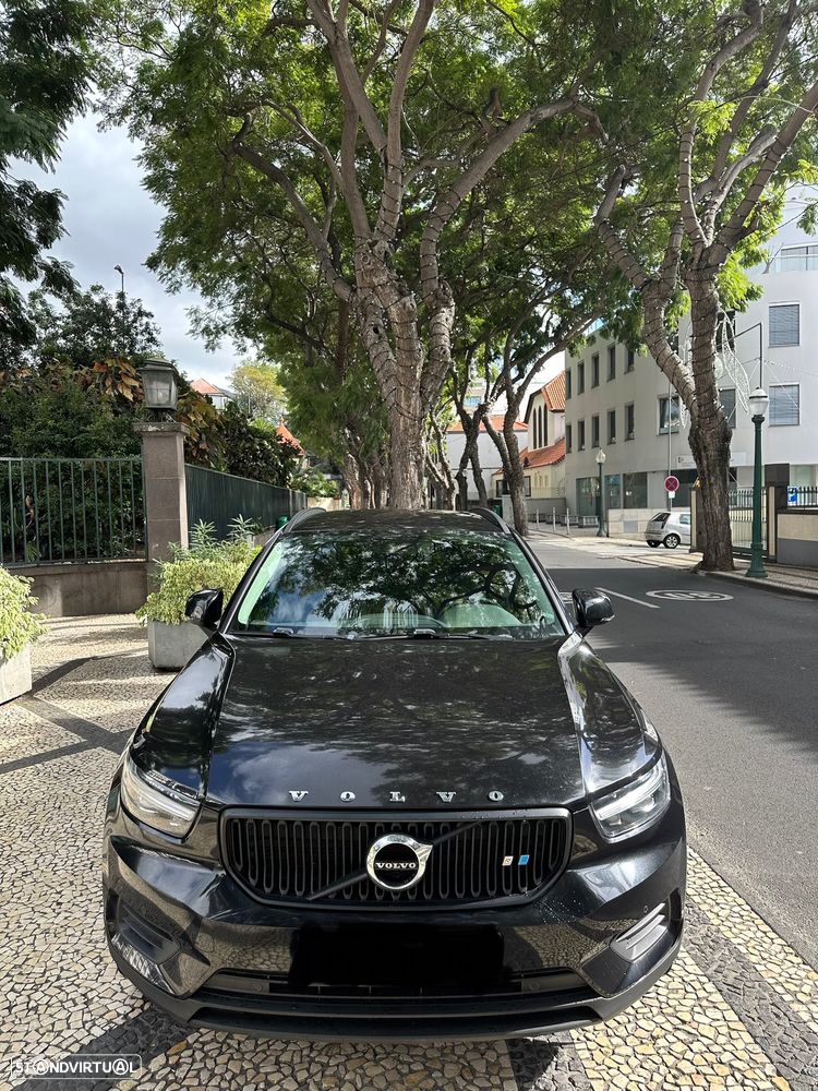 Volvo XC 40 1.5 T3 Momentum Geartronic - 1