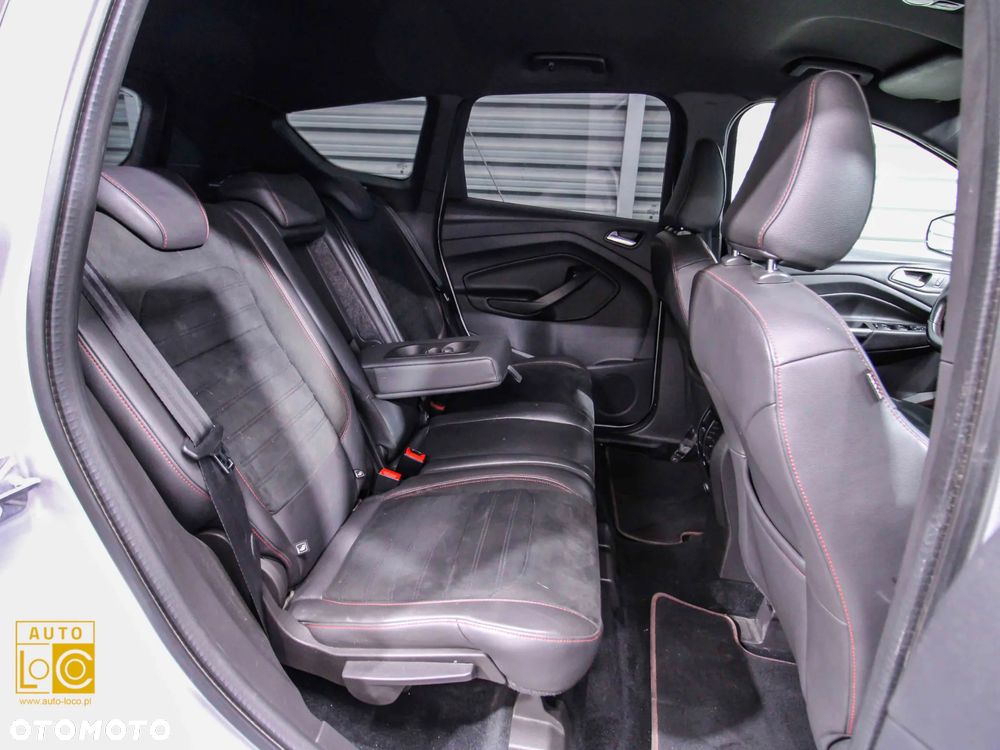 Ford Kuga 2.0 TDCi 2x4 Titanium - 11