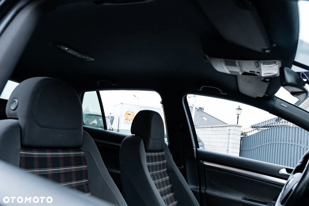 Volkswagen Golf 2.0 GTI - 26