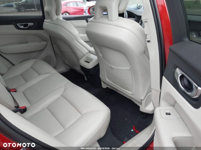 Volvo XC 60 T5 AWD Geartronic Momentum - 12