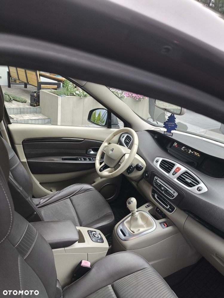 Renault Grand Scenic - 8