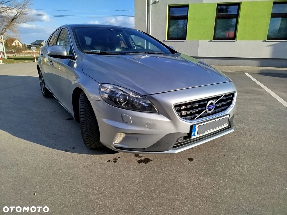 Volvo V40 D2 R Design - 1