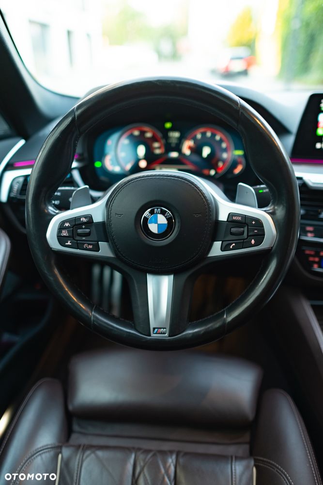 BMW Seria 5 530i M Sport Edition - 10