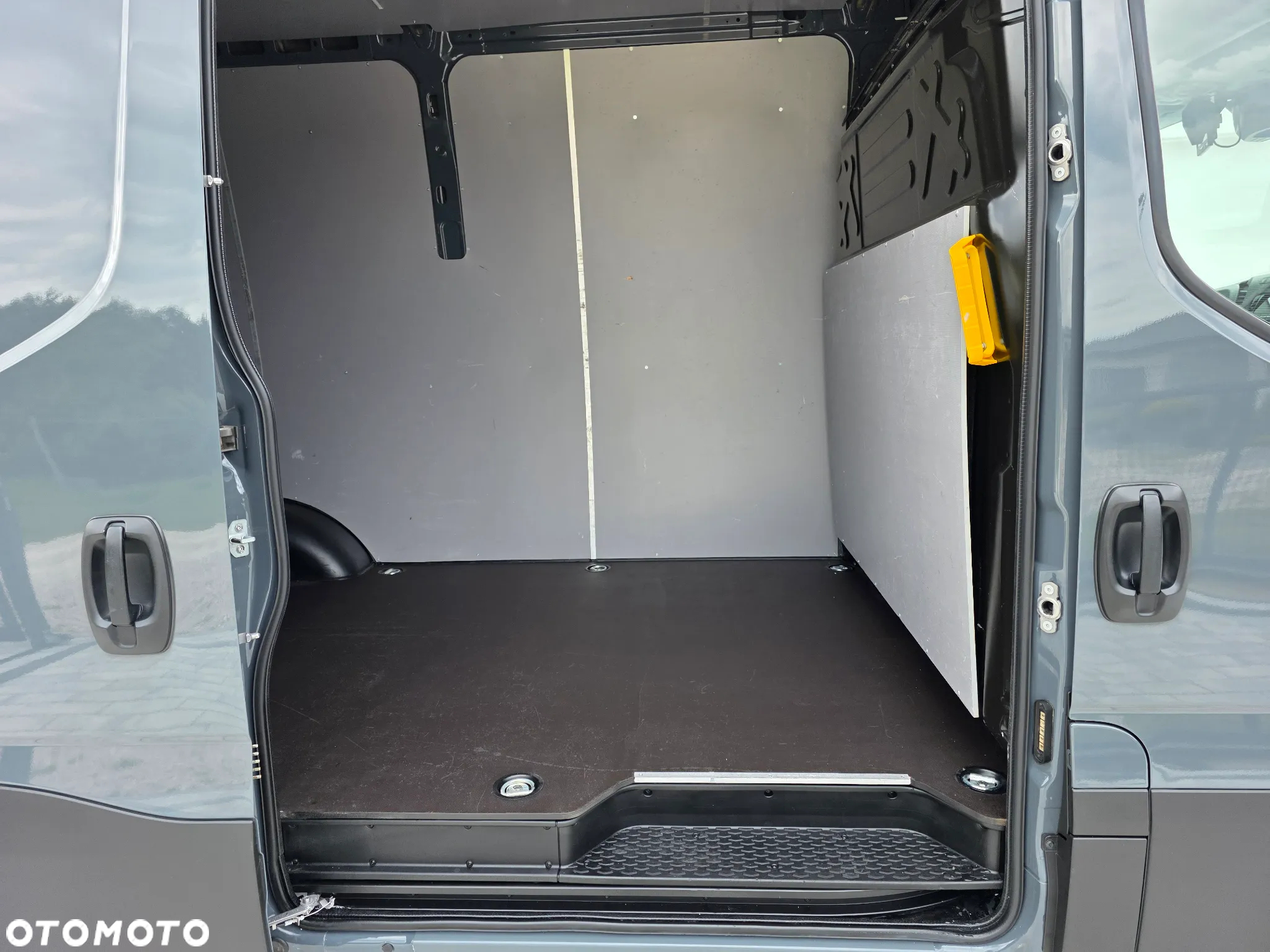 Iveco DAILY 35S16 L3H2 48tyś km SALON POLSKA FV23% LEDY KAMERA - 32