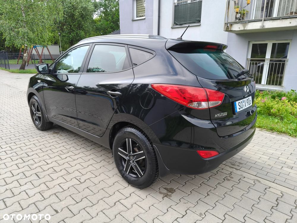 Hyundai ix35 1.6 2WD Fifa World Cup Edition - 4