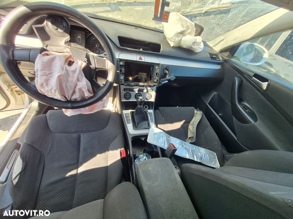 Carenaj stanga spate Volkswagen VW Passat B6 [2005 - 2010] 2.0 tdi cb - 8