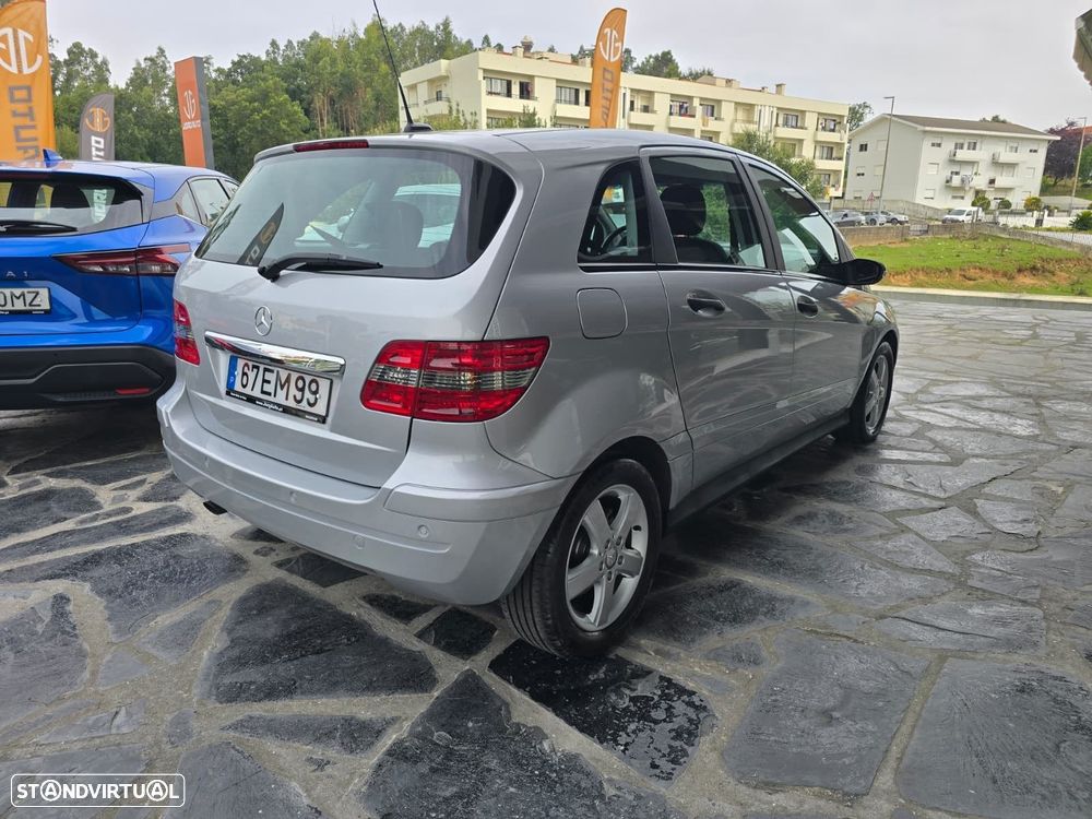 Mercedes-Benz B 180 - 8