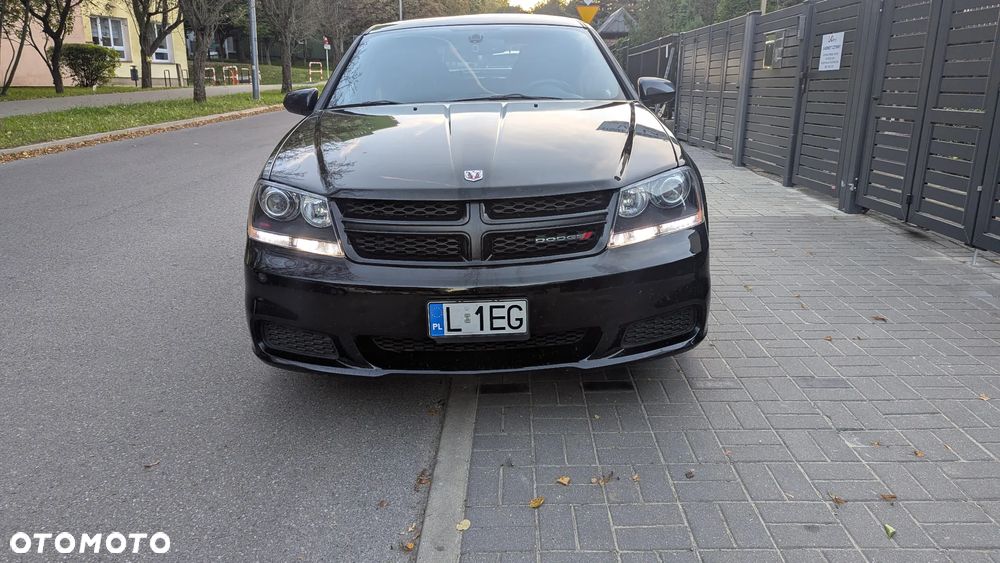 Dodge Avenger - 11