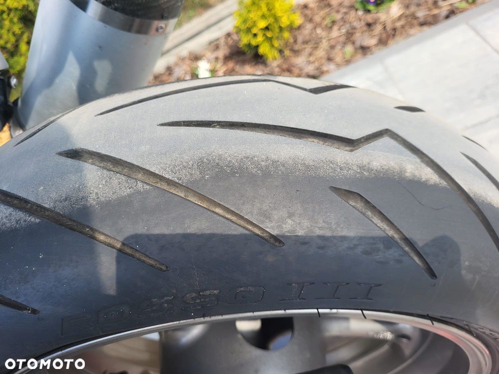 Suzuki GSX 1000 - 18