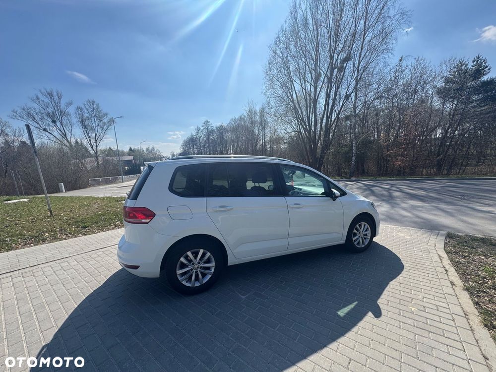 Volkswagen Touran - 8