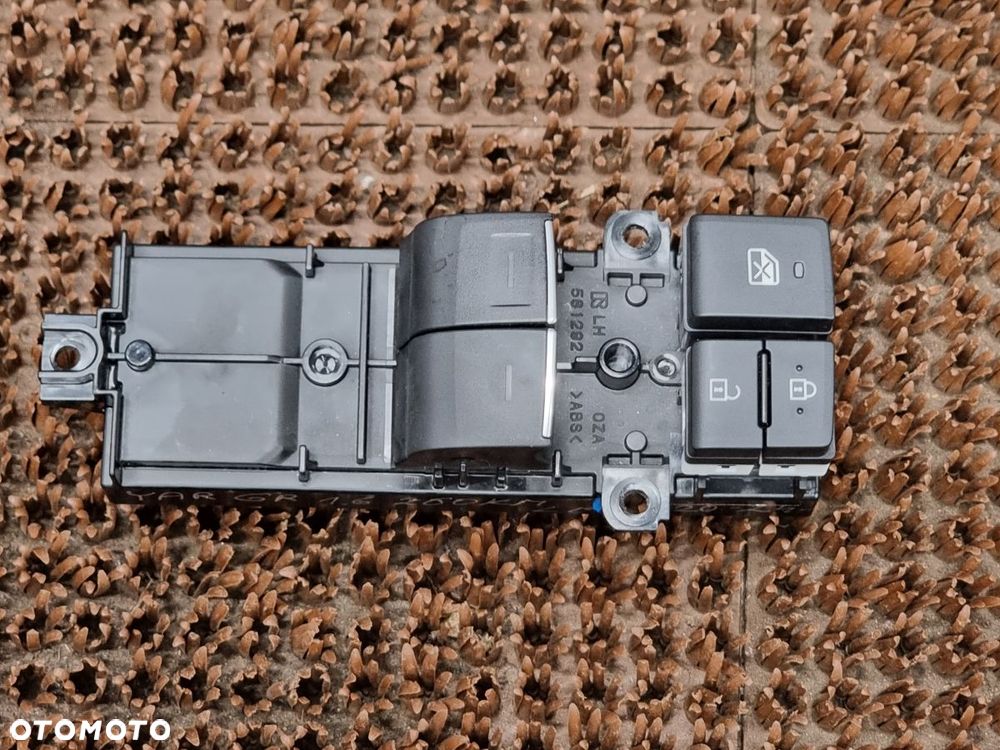 TOYOTA YARIS GR 1.6i 261 KM 20-24r Panel Sterowania Przełącznik Szyb Lusterek - 9