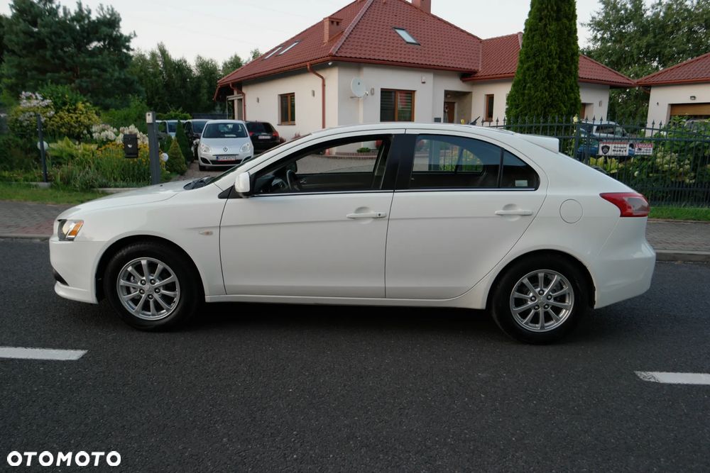 Mitsubishi Lancer - 9