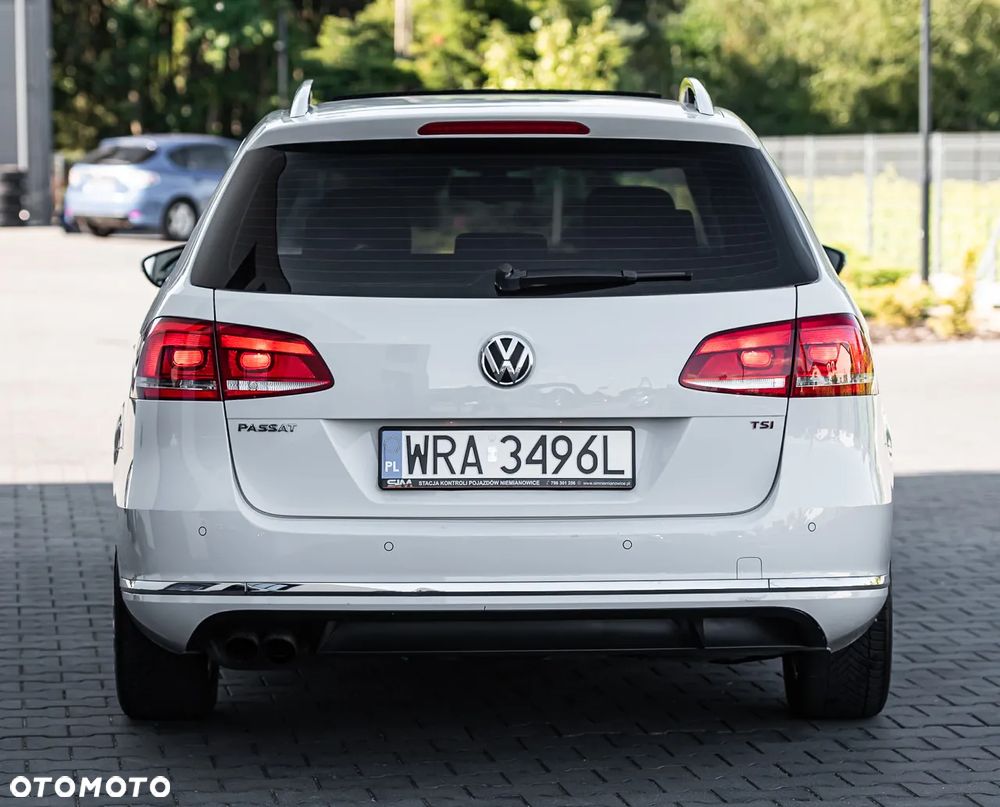 Volkswagen Passat - 11