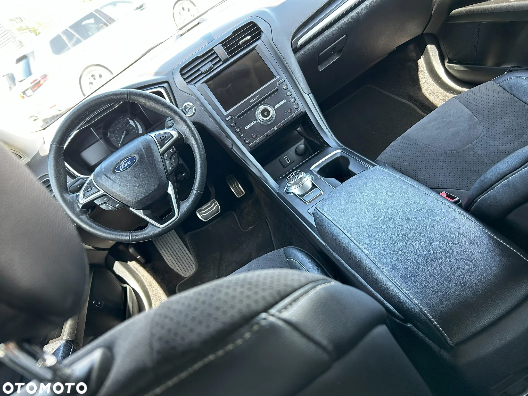 Ford Fusion 2.0 EcoBoost Titanium - 23
