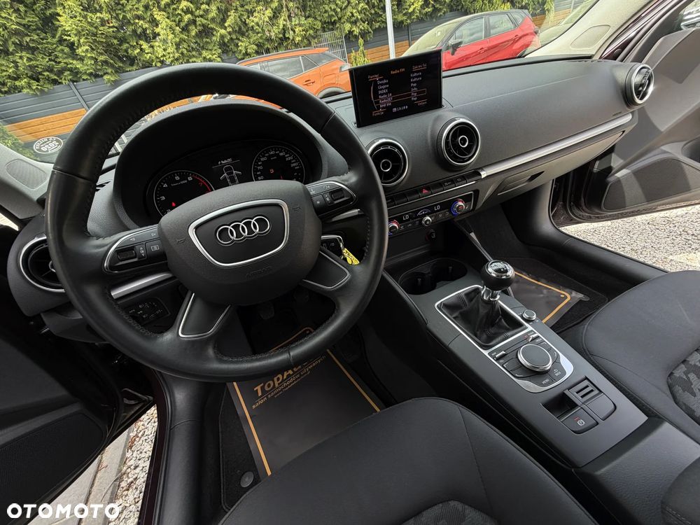 Audi A3 3-drzwiowe 1.4 TFSI Ambiente - 28