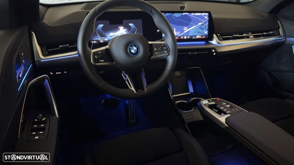 BMW iX2 eDrive20 Pack Desportivo M Pro - 40