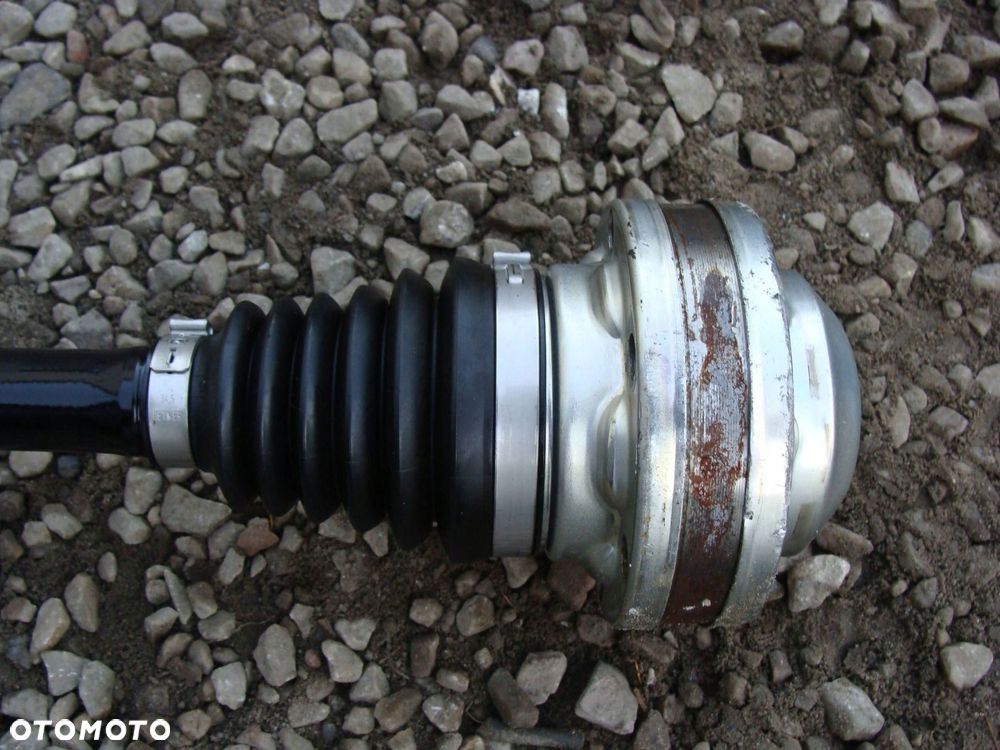 półoś prawa vw golf viii 8 gti 5q0407272fn 2024r - 3