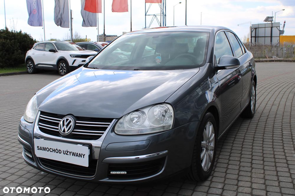 Volkswagen Jetta 1.9 TDI Comfortline - 9