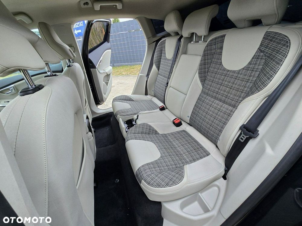 Volvo V40 - 6
