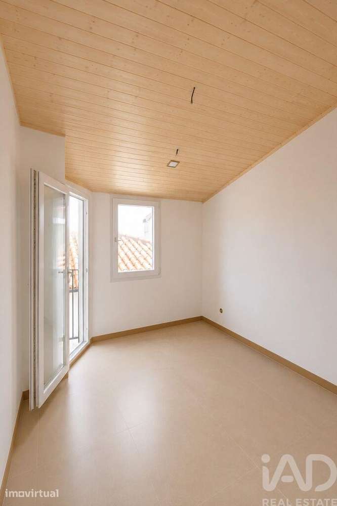 Casa / Villa T3 em Cantar-Galo e Vila do Carvalho de 105 m2 - Grande imagem: 3/9