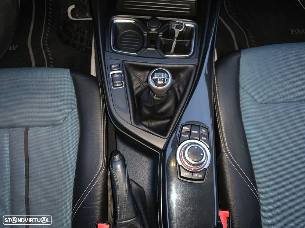 BMW 118 d Pack M - 26