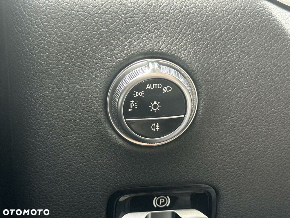 Mercedes-Benz GLC - 22