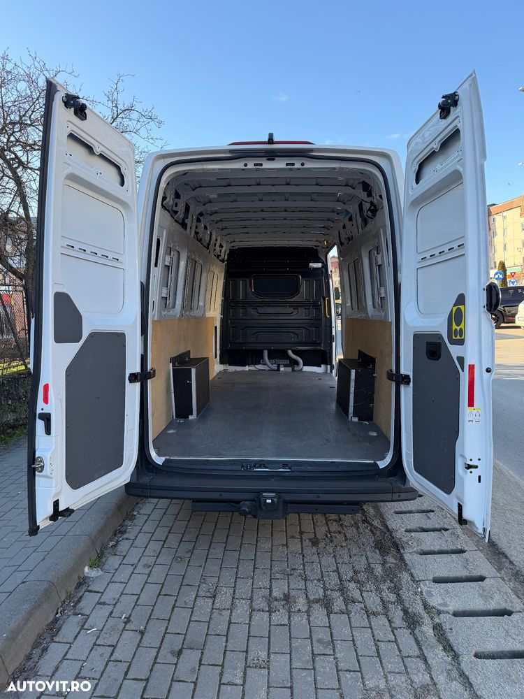 Volkswagen Crafter - 11