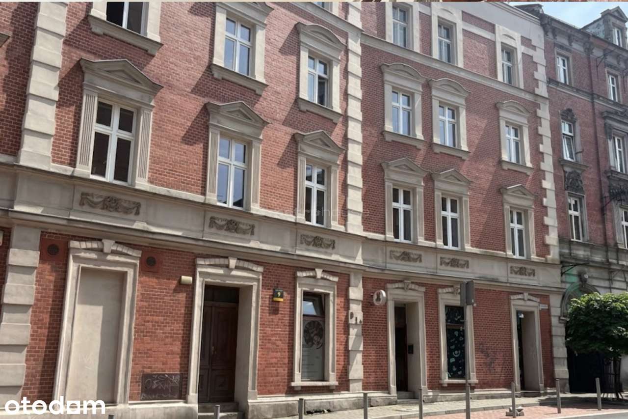 Przestronne mieszkanie w klimatycznej kamiennicy!