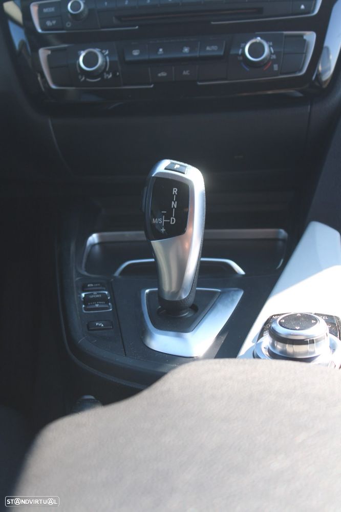 BMW 318 d Auto - 12