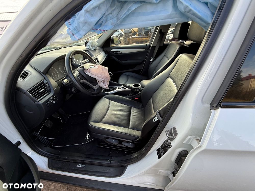 BMW X1 sDrive16d xLine - 12