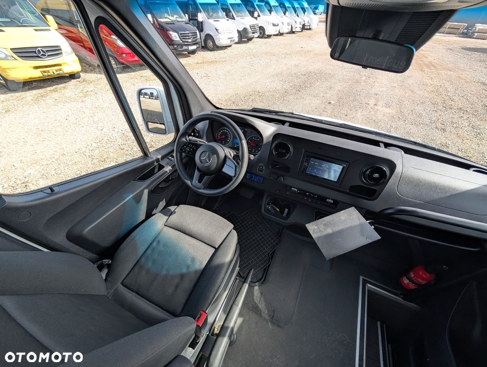 Mercedes-Benz Sprinter 517 - 15