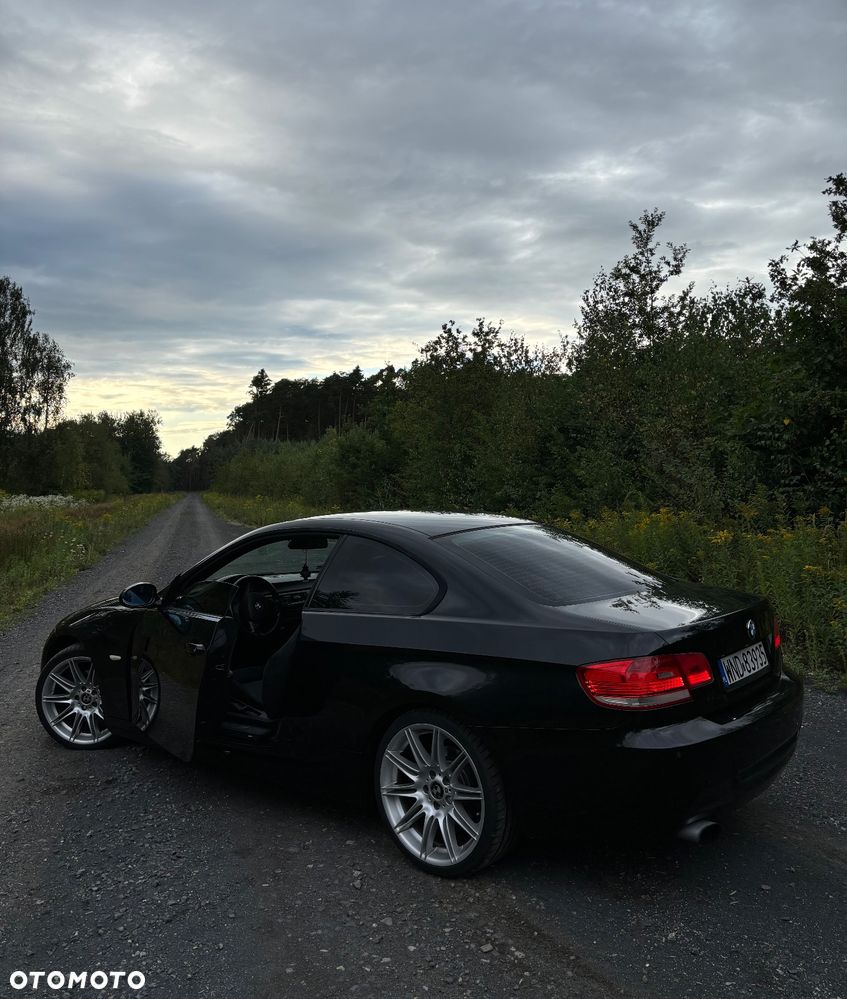 BMW Seria 3 320i - 5