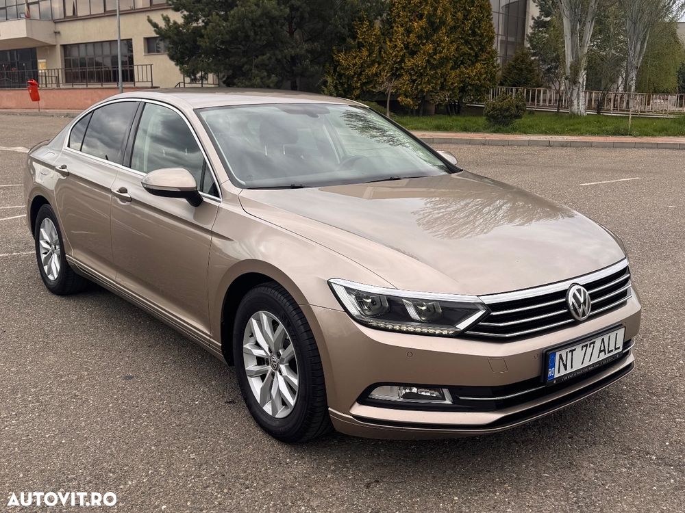Volkswagen Passat 2.0 TDI DSG Comfortline - 1