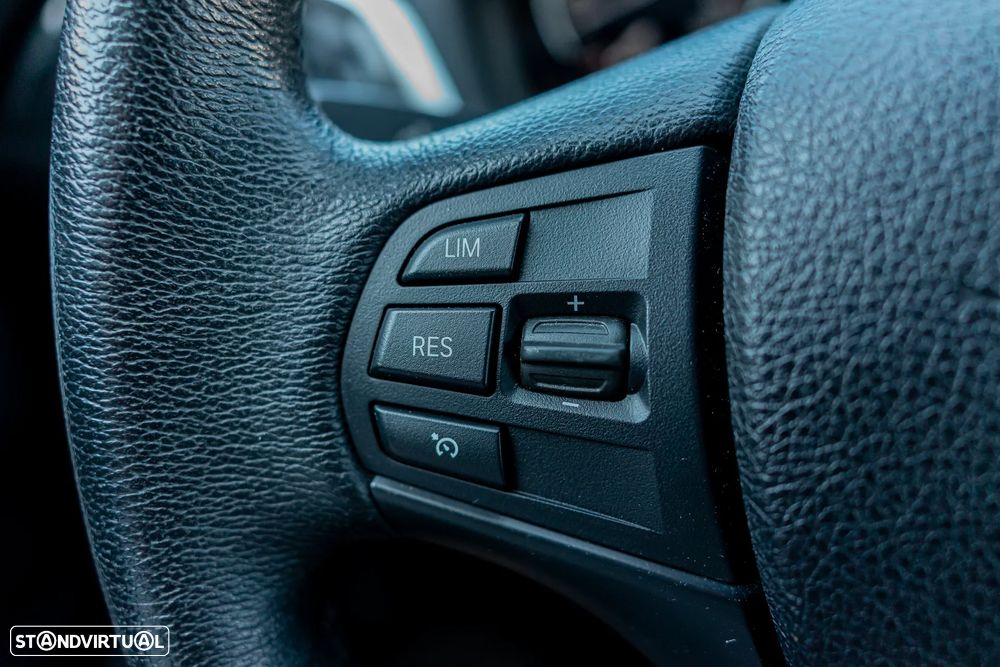 BMW 116 d Advantage Auto - 17