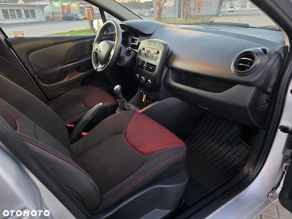 Renault Clio 1.2 16V 75 Expression - 20