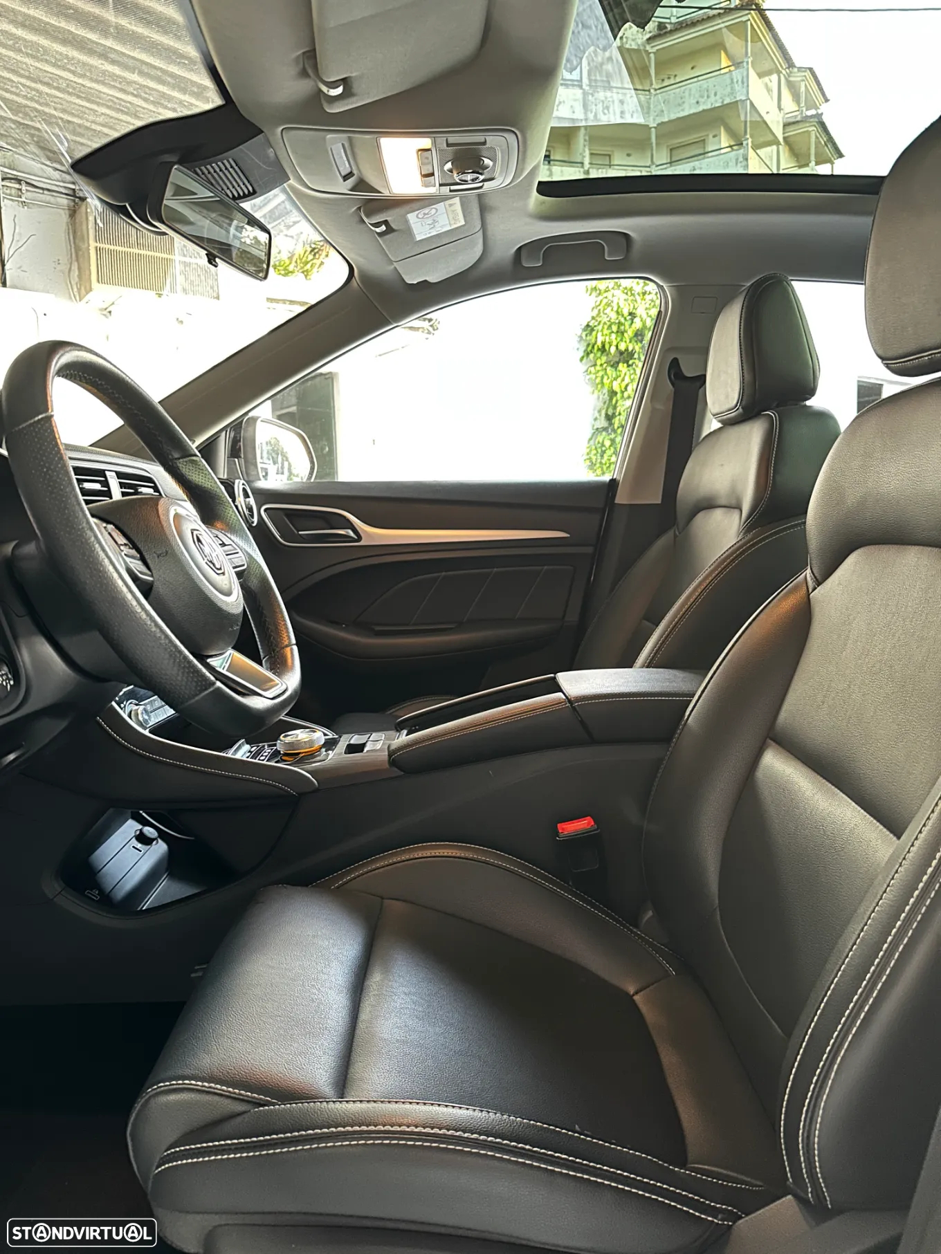 MG ZS EV 44.5 kWh Luxury - 30